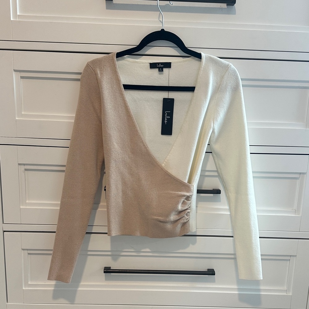 Lulu's Beige and Cream V-Neck Sweater